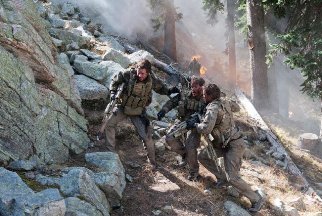 2587982-lonesurvivor1