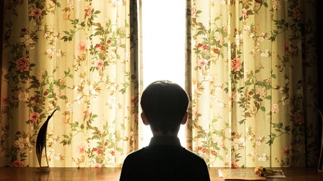 theholeintheground04