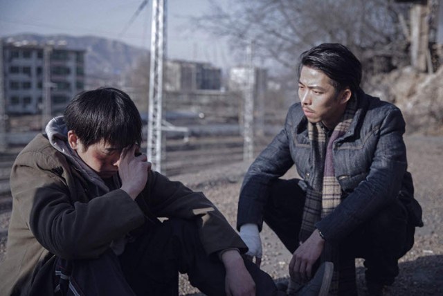 anelephansittingstill01